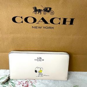 Coach x Peanuts Snoopy Continental Wallet (NWOT)